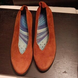 EILEEN FISHER Elegant Burnt Orange Women's Suede Shoes